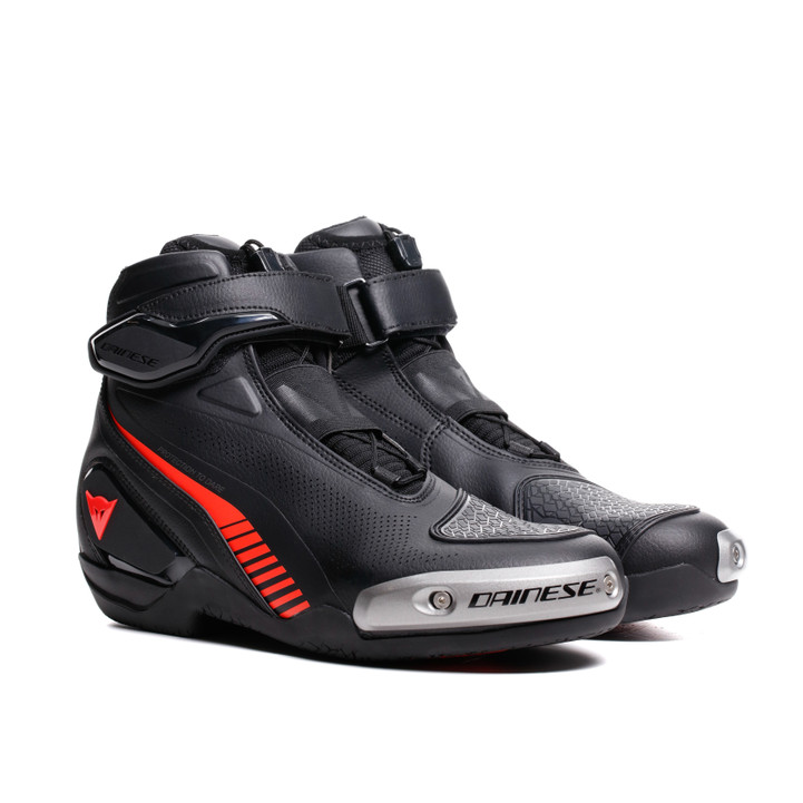 Dainese レザー スニーカー　シューズ　サイズ42 Dainese Superya Shoes - Black/Fluo-Red